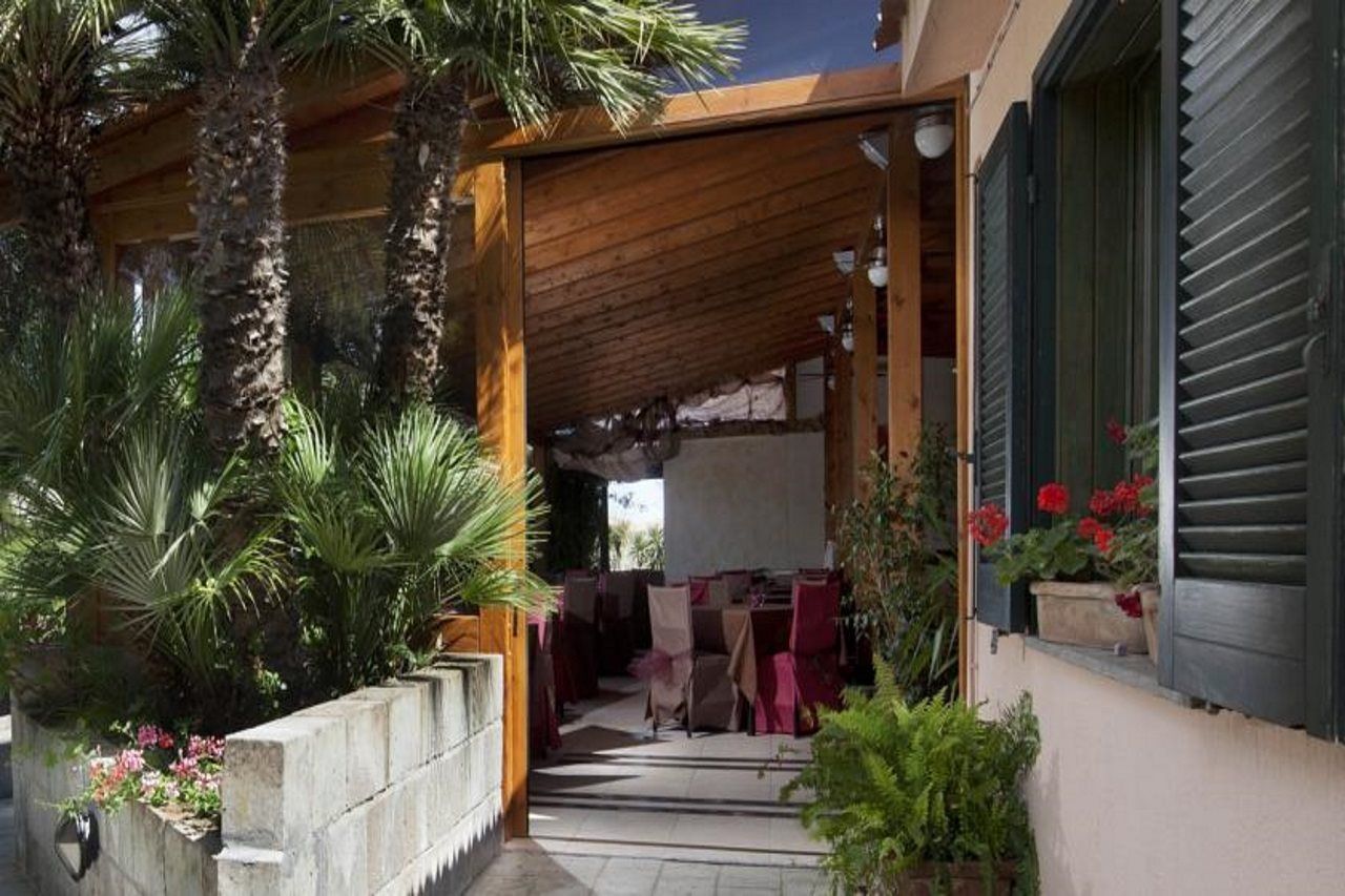 Albaruja Hotel Costa Rei Eksteriør billede